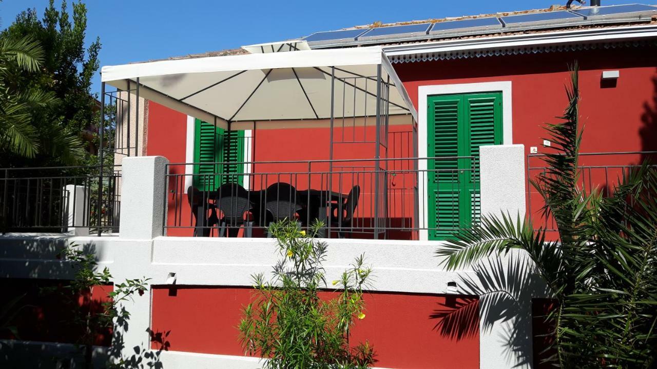 Giardino Labruto Lägenhet Messina Exteriör bild